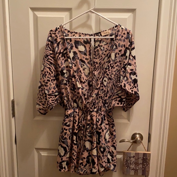 Romper EUC - Picture 1 of 2